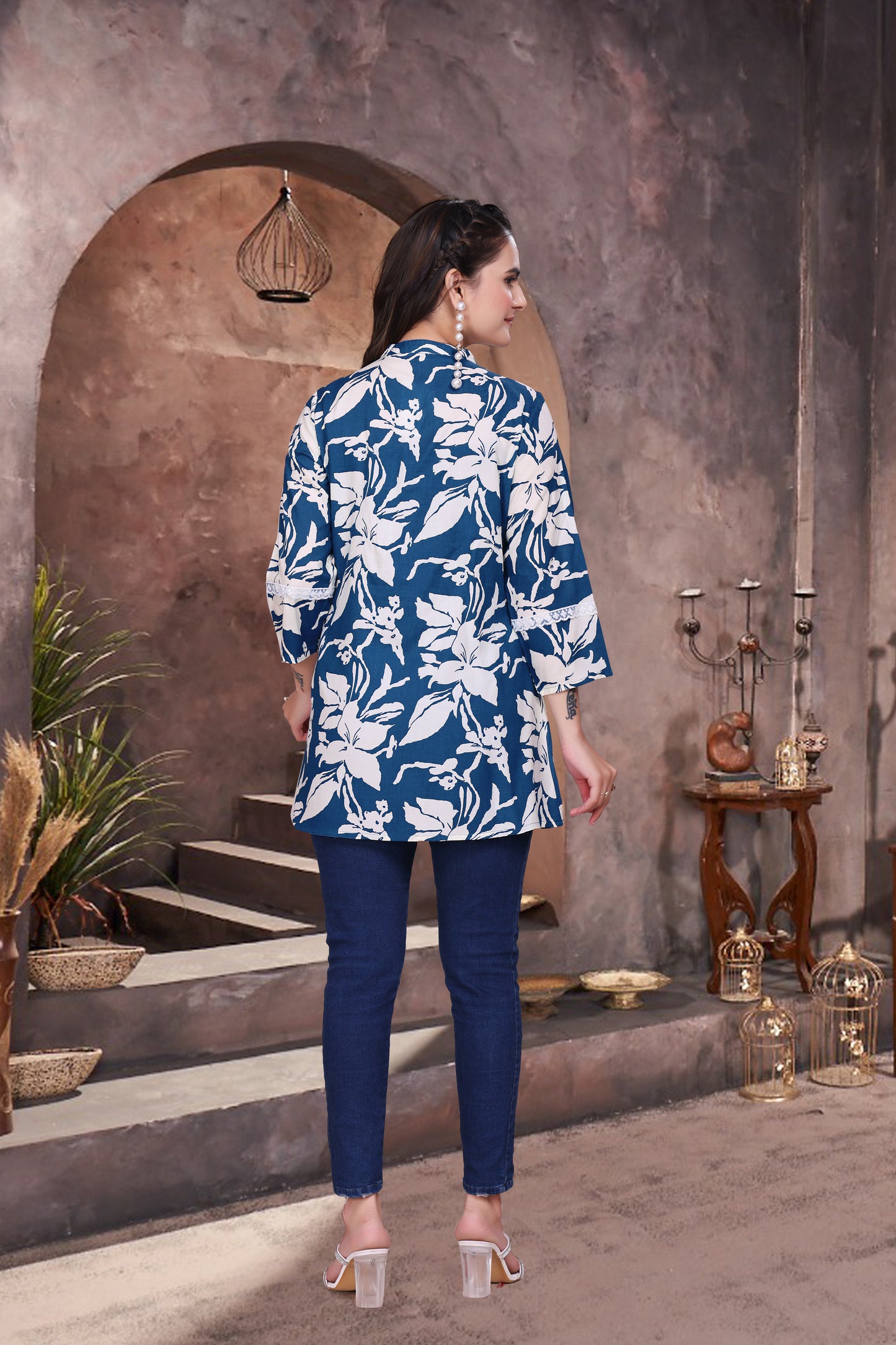 Elegant Casual Leaf Printed Short Kurti