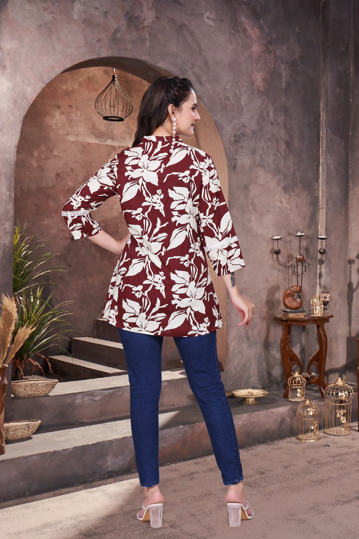 Elegant Casual Leaf Printed Short Kurti